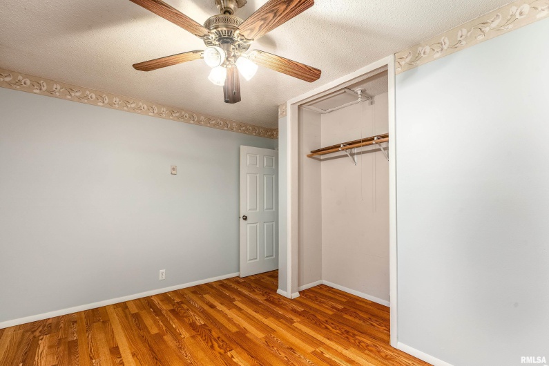 14141 Jeffery Mine Road, Johnston City, Illinois 62951, 3 Bedrooms Bedrooms, 0 ,1 BathroomBathrooms,Residential,For Sale,Jeffery Mine,0,RMAEB459752