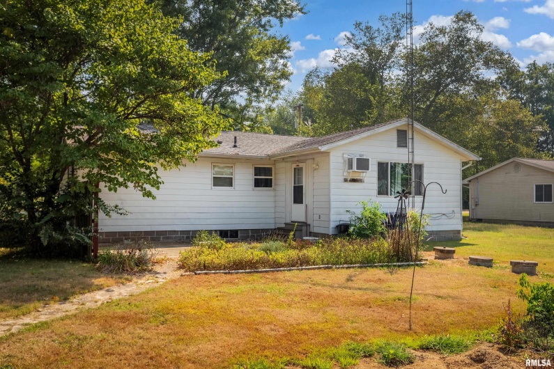 14141 Jeffery Mine Road, Johnston City, Illinois 62951, 3 Bedrooms Bedrooms, 0 ,1 BathroomBathrooms,Residential,For Sale,Jeffery Mine,0,RMAEB459752