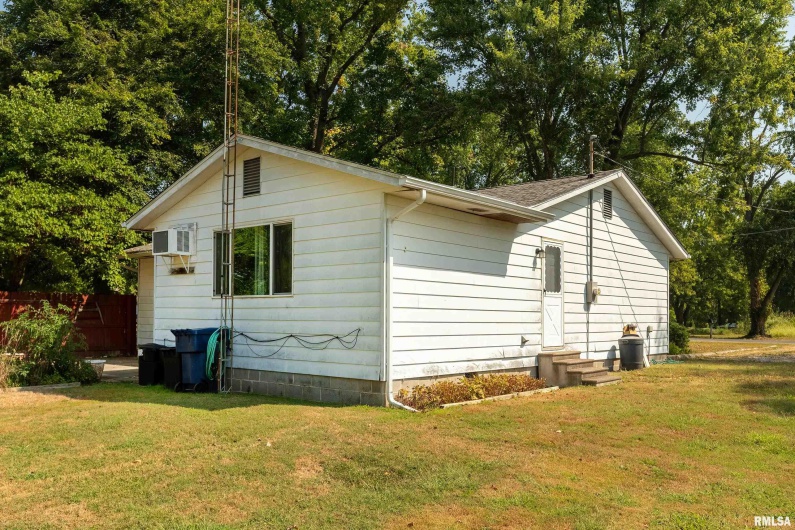 14141 Jeffery Mine Road, Johnston City, Illinois 62951, 3 Bedrooms Bedrooms, 0 ,1 BathroomBathrooms,Residential,For Sale,Jeffery Mine,0,RMAEB459752