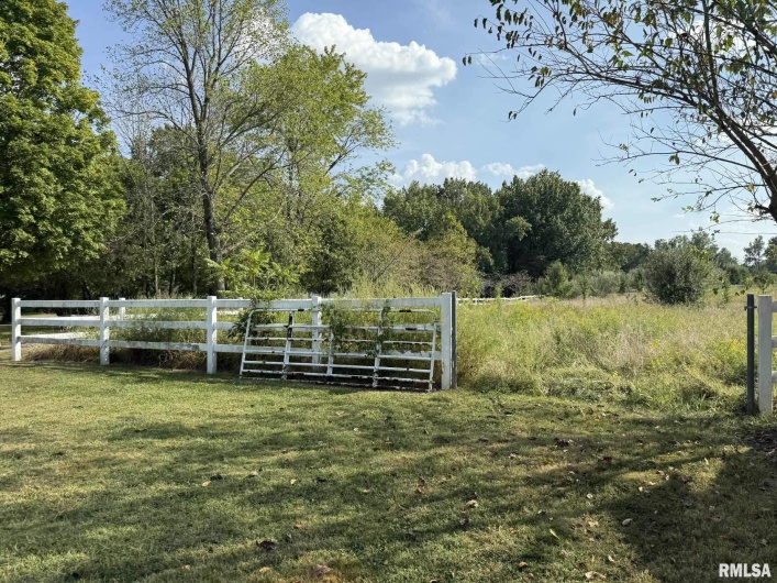 6584 GRAND Avenue, Carterville, Illinois 62918, 2 Bedrooms Bedrooms, 0 ,1 BathroomBathrooms,Residential,For Sale,GRAND,0,RMAQC4267423