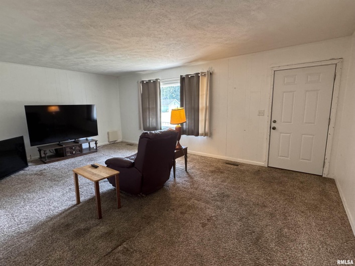 404 CARTER Street, Marion, Illinois 62959, 2 Bedrooms Bedrooms, 0 ,1 BathroomBathrooms,Residential,For Sale,CARTER,0,RMAQC4267428