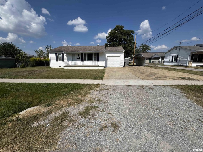404 CARTER Street, Marion, Illinois 62959, 2 Bedrooms Bedrooms, 0 ,1 BathroomBathrooms,Residential,For Sale,CARTER,0,RMAQC4267428