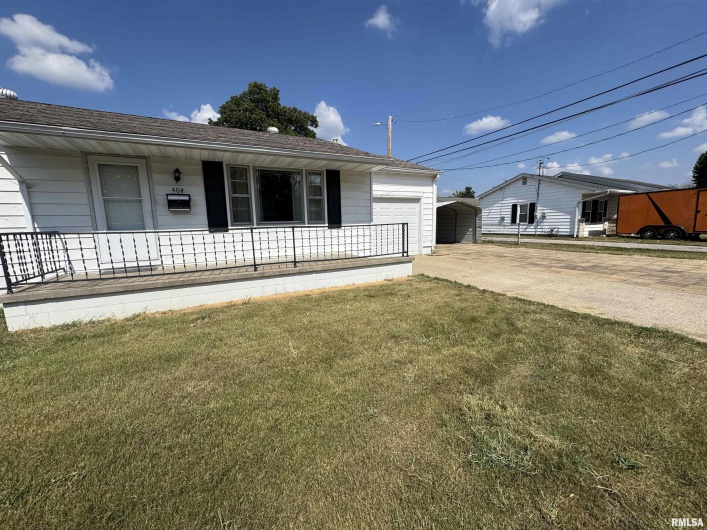 404 CARTER Street, Marion, Illinois 62959, 2 Bedrooms Bedrooms, 0 ,1 BathroomBathrooms,Residential,For Sale,CARTER,0,RMAQC4267428