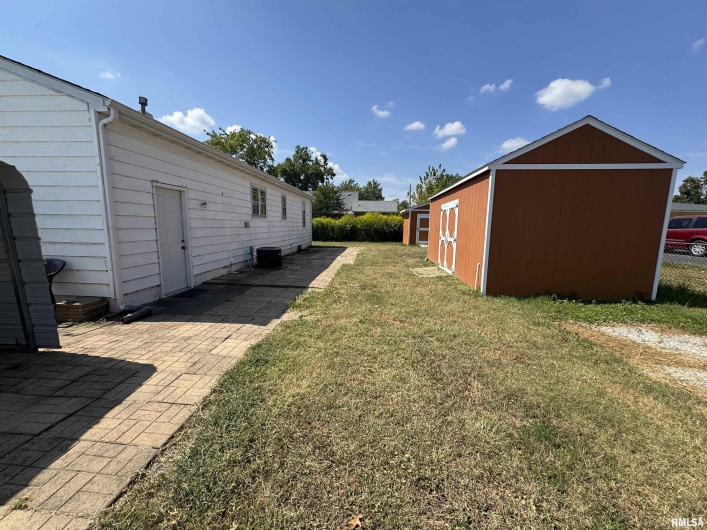 404 CARTER Street, Marion, Illinois 62959, 2 Bedrooms Bedrooms, 0 ,1 BathroomBathrooms,Residential,For Sale,CARTER,0,RMAQC4267428