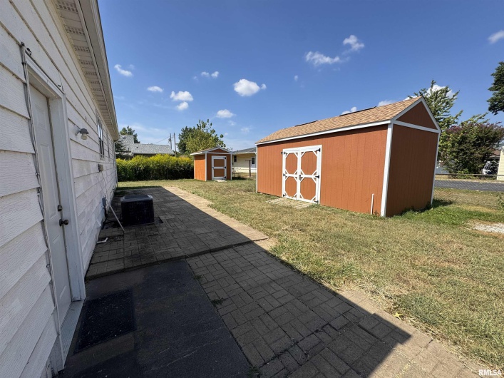 404 CARTER Street, Marion, Illinois 62959, 2 Bedrooms Bedrooms, 0 ,1 BathroomBathrooms,Residential,For Sale,CARTER,0,RMAQC4267428