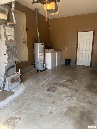 404 CARTER Street, Marion, Illinois 62959, 2 Bedrooms Bedrooms, 0 ,1 BathroomBathrooms,Residential,For Sale,CARTER,0,RMAQC4267428