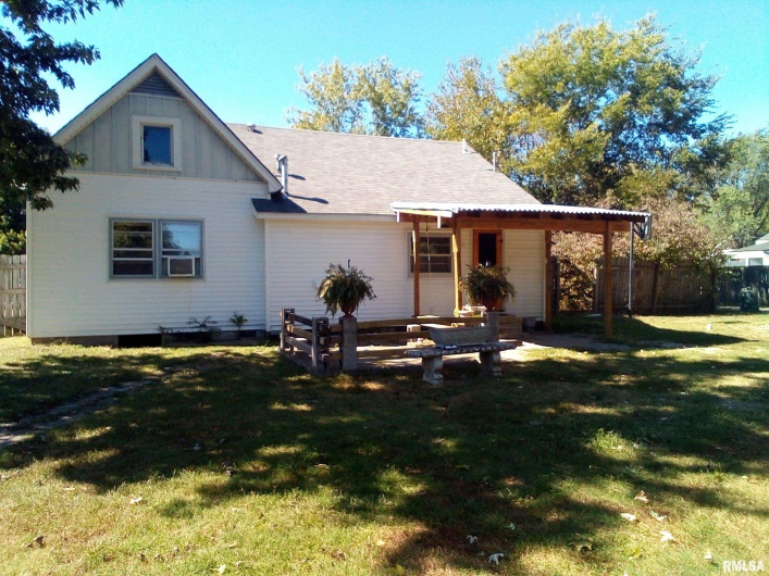 1008 SPENCE Street, Carterville, Illinois 62918, 3 Bedrooms Bedrooms, 0 ,1 BathroomBathrooms,Residential,For Sale,SPENCE,0,RMAEB459756