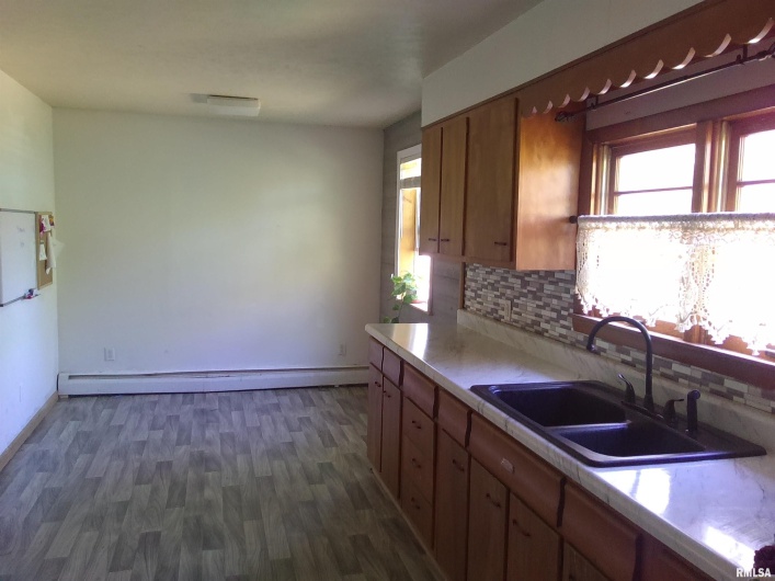 1008 SPENCE Street, Carterville, Illinois 62918, 3 Bedrooms Bedrooms, 0 ,1 BathroomBathrooms,Residential,For Sale,SPENCE,0,RMAEB459756