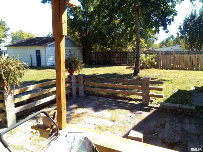 1008 SPENCE Street, Carterville, Illinois 62918, 3 Bedrooms Bedrooms, 0 ,1 BathroomBathrooms,Residential,For Sale,SPENCE,0,RMAEB459756