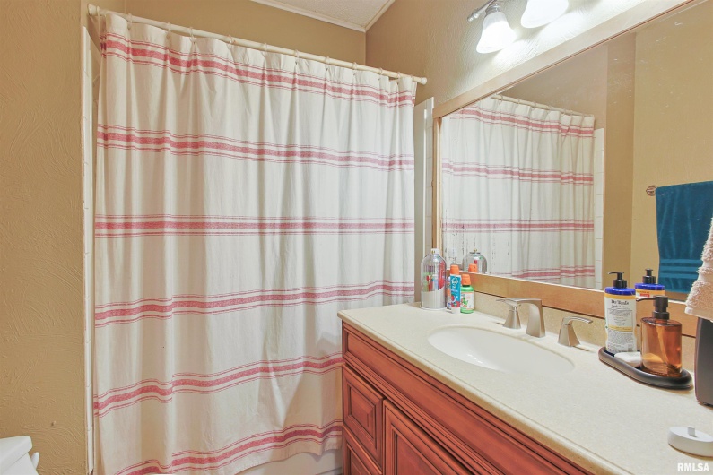 508 13TH Street, Herrin, Illinois 62948, 3 Bedrooms Bedrooms, 0 ,2 BathroomsBathrooms,Residential,For Sale,13TH,0,RMAEB459757