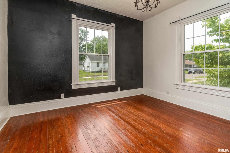 2112 HERBERT Street, Murphysboro, Illinois 62966, 3 Bedrooms Bedrooms, 0 ,1 BathroomBathrooms,Residential,For Sale,HERBERT,0,RMAEB458234