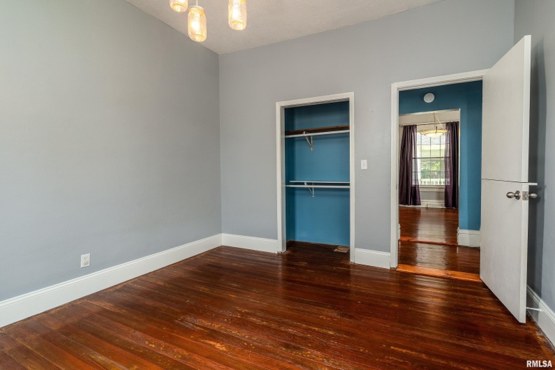 2112 HERBERT Street, Murphysboro, Illinois 62966, 3 Bedrooms Bedrooms, 0 ,1 BathroomBathrooms,Residential,For Sale,HERBERT,0,RMAEB458234