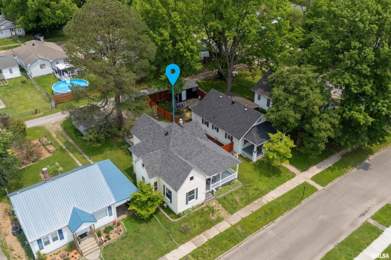 2112 HERBERT Street, Murphysboro, Illinois 62966, 3 Bedrooms Bedrooms, 0 ,1 BathroomBathrooms,Residential,For Sale,HERBERT,0,RMAEB458234