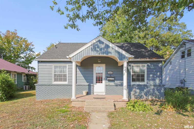 111 GRAND Avenue, Anna, Illinois 62906, 3 Bedrooms Bedrooms, 0 ,2 BathroomsBathrooms,Residential,For Sale,GRAND,0,RMAEB459761