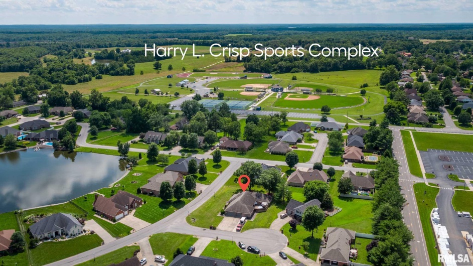 1600 LISA Lane, Marion, Illinois 62959, 4 Bedrooms Bedrooms, 0 ,3 BathroomsBathrooms,Residential,For Sale,LISA,0,RMAQC4267451