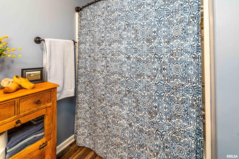 501 LEXINGTON Court, Carbondale, Illinois 62901, 2 Bedrooms Bedrooms, 0 ,2 BathroomsBathrooms,Residential,For Sale,LEXINGTON,0,RMAEB459770