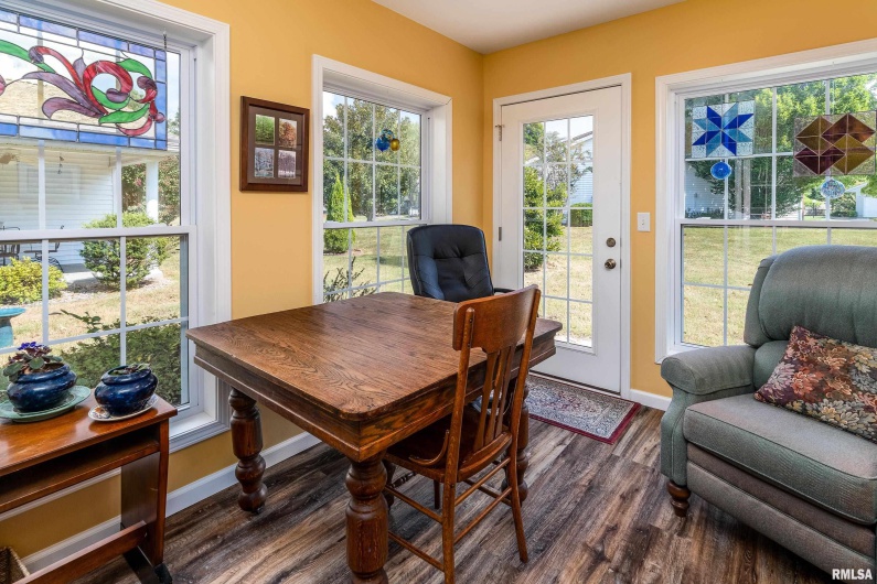 501 LEXINGTON Court, Carbondale, Illinois 62901, 2 Bedrooms Bedrooms, 0 ,2 BathroomsBathrooms,Residential,For Sale,LEXINGTON,0,RMAEB459770