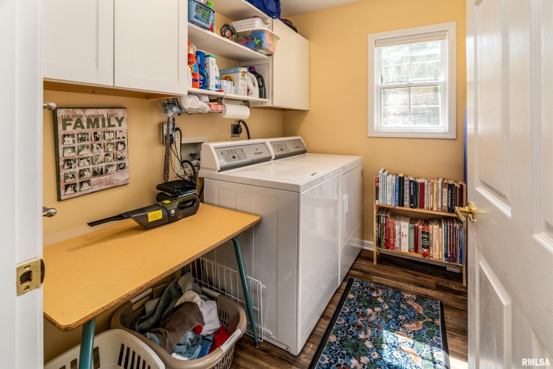 501 LEXINGTON Court, Carbondale, Illinois 62901, 2 Bedrooms Bedrooms, 0 ,2 BathroomsBathrooms,Residential,For Sale,LEXINGTON,0,RMAEB459770