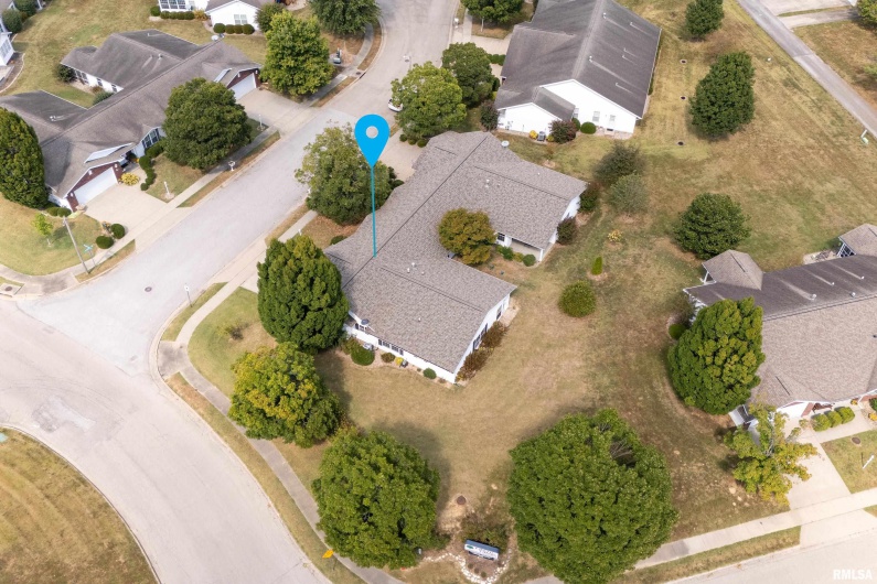 501 LEXINGTON Court, Carbondale, Illinois 62901, 2 Bedrooms Bedrooms, 0 ,2 BathroomsBathrooms,Residential,For Sale,LEXINGTON,0,RMAEB459770