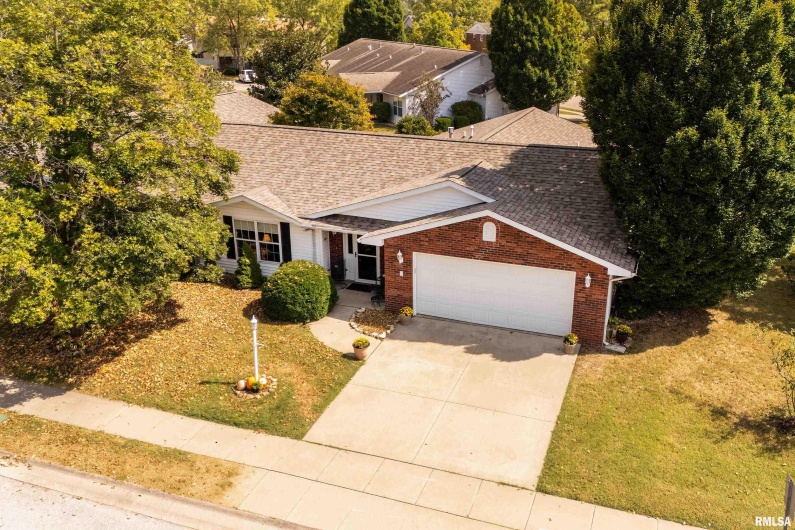 501 LEXINGTON Court, Carbondale, Illinois 62901, 2 Bedrooms Bedrooms, 0 ,2 BathroomsBathrooms,Residential,For Sale,LEXINGTON,0,RMAEB459770