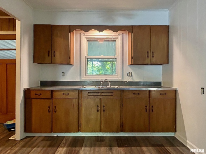 507 DAVIS Street, Carbondale, Illinois 62901, 2 Bedrooms Bedrooms, 0 ,1 BathroomBathrooms,Residential,For Sale,DAVIS,0,RMAEB459771