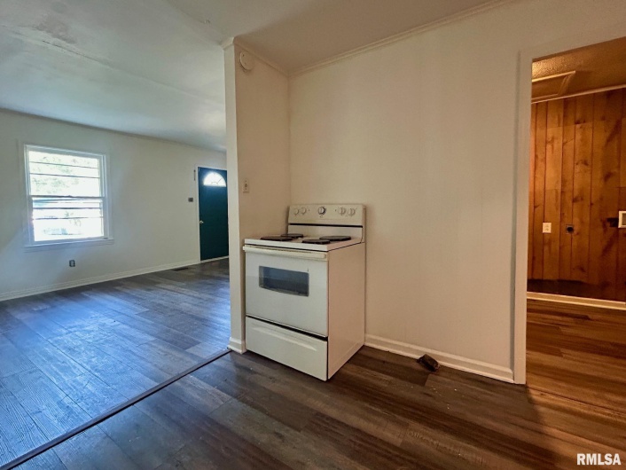 507 DAVIS Street, Carbondale, Illinois 62901, 2 Bedrooms Bedrooms, 0 ,1 BathroomBathrooms,Residential,For Sale,DAVIS,0,RMAEB459771