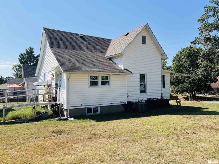 720 MILL Street, Carrier Mills, Illinois 62917, 1 Bedroom Bedrooms, 0 ,1 BathroomBathrooms,Residential,For Sale,MILL,0,RMAEB459773
