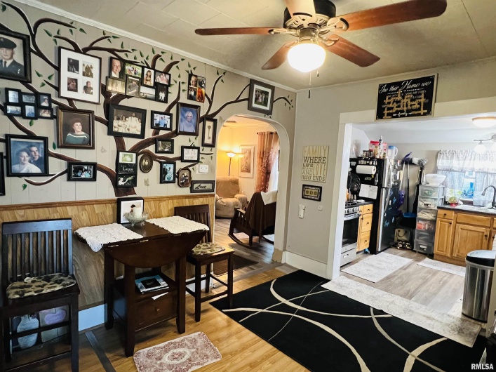 720 MILL Street, Carrier Mills, Illinois 62917, 1 Bedroom Bedrooms, 0 ,1 BathroomBathrooms,Residential,For Sale,MILL,0,RMAEB459773