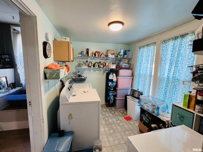 720 MILL Street, Carrier Mills, Illinois 62917, 1 Bedroom Bedrooms, 0 ,1 BathroomBathrooms,Residential,For Sale,MILL,0,RMAEB459773