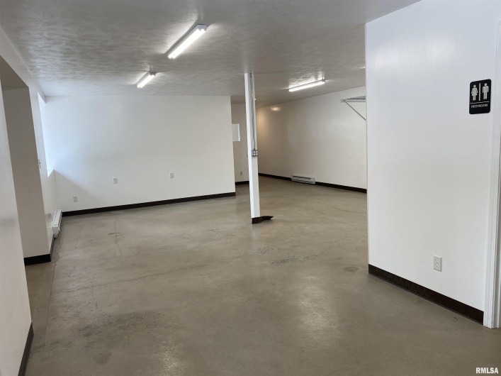 101 16TH Street, Murphysboro, Illinois 62966, 0 , 0 ,0,Commercial Sale,For Sale,16TH,0,RMAEB459775