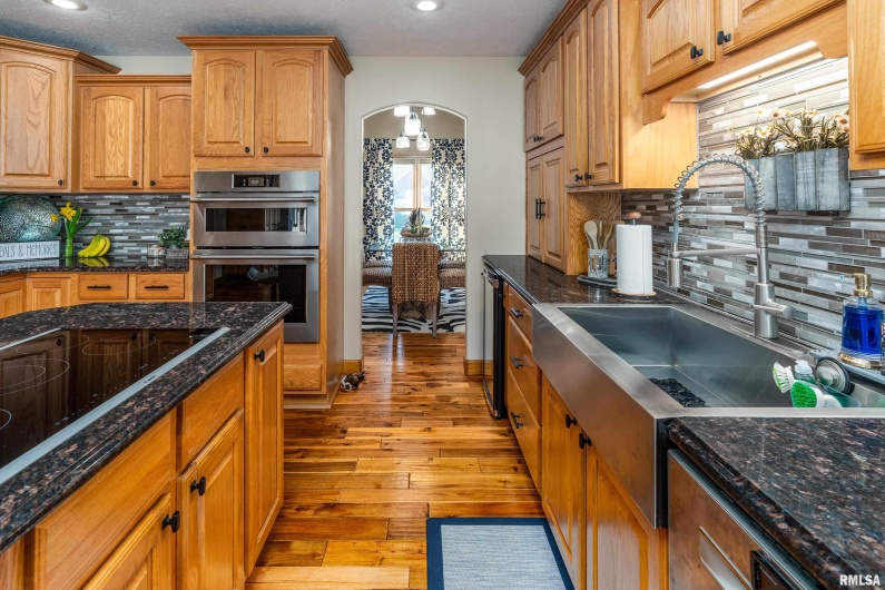 2200 BRENTWOOD Drive, Marion, Illinois 62959, 4 Bedrooms Bedrooms, 0 ,2 BathroomsBathrooms,Residential,For Sale,BRENTWOOD,0,RMAEB459774