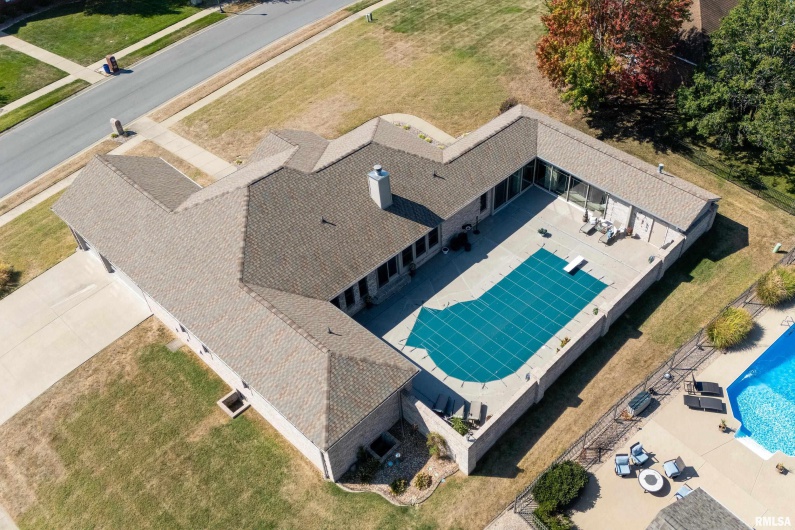 2200 BRENTWOOD Drive, Marion, Illinois 62959, 4 Bedrooms Bedrooms, 0 ,2 BathroomsBathrooms,Residential,For Sale,BRENTWOOD,0,RMAEB459774
