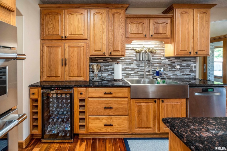 2200 BRENTWOOD Drive, Marion, Illinois 62959, 4 Bedrooms Bedrooms, 0 ,2 BathroomsBathrooms,Residential,For Sale,BRENTWOOD,0,RMAEB459774