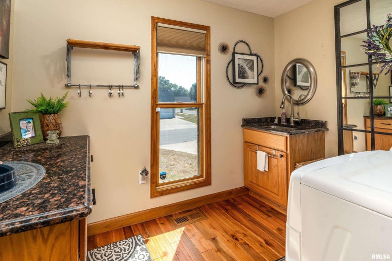 2200 BRENTWOOD Drive, Marion, Illinois 62959, 4 Bedrooms Bedrooms, 0 ,2 BathroomsBathrooms,Residential,For Sale,BRENTWOOD,0,RMAEB459774