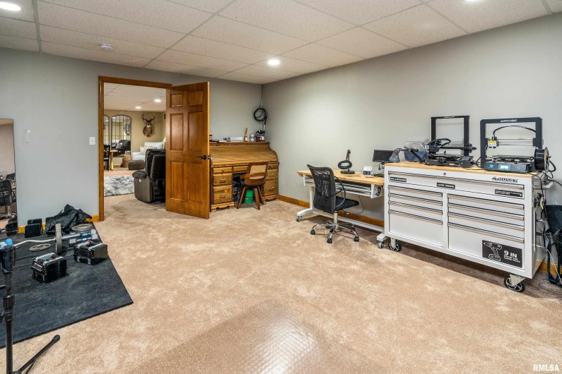 2200 BRENTWOOD Drive, Marion, Illinois 62959, 4 Bedrooms Bedrooms, 0 ,2 BathroomsBathrooms,Residential,For Sale,BRENTWOOD,0,RMAEB459774
