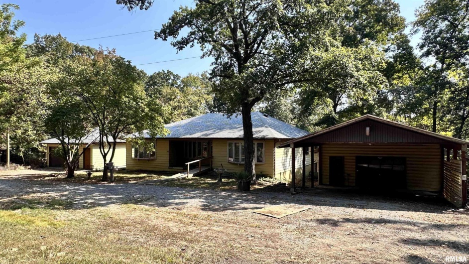 135 Tatia Drive, Goreville, Illinois 62896, 6 Bedrooms Bedrooms, 0 ,2 BathroomsBathrooms,Residential,For Sale,Tatia,0,RMAEB459776