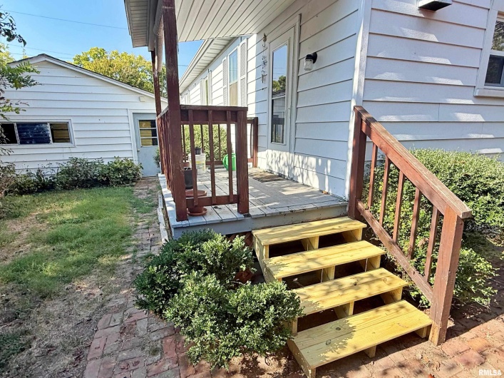 601 5TH Street, Metropolis, Illinois 62960, 3 Bedrooms Bedrooms, 0 ,2 BathroomsBathrooms,Residential,For Sale,5TH,0,RMAEB459778