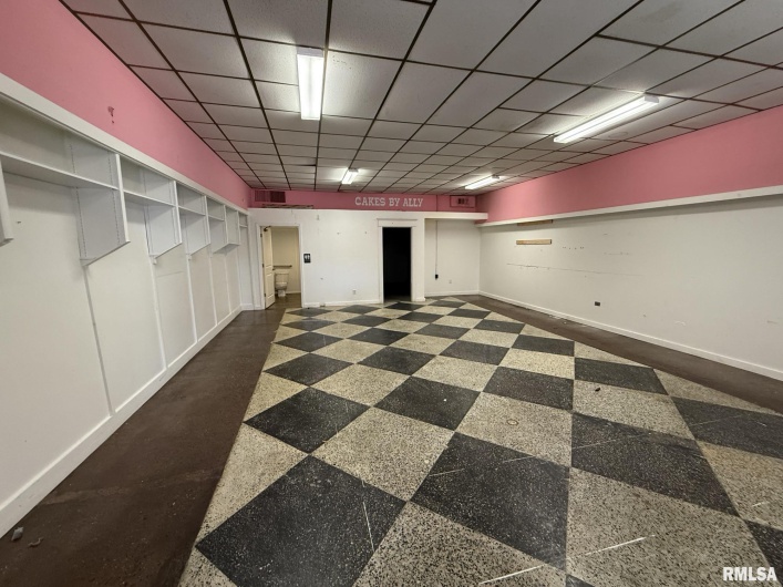 109 MONROE Street, Herrin, Illinois 62948, 0 , 0 ,0,Commercial Lease,For Sale,MONROE,0,RMAQC4267528