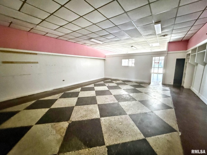 109 MONROE Street, Herrin, Illinois 62948, 0 , 0 ,0,Commercial Lease,For Sale,MONROE,0,RMAQC4267528