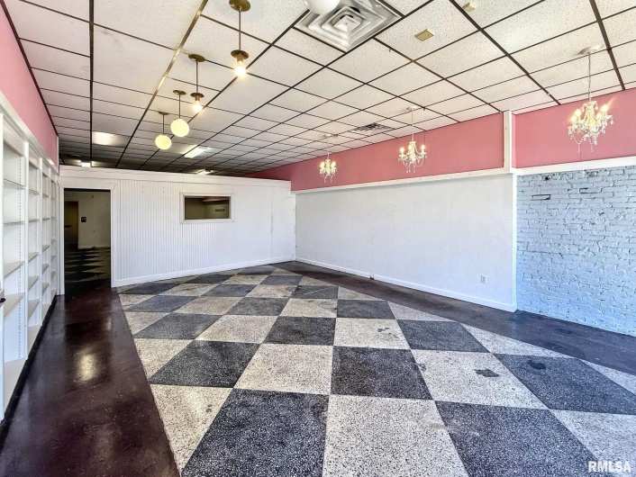 109 MONROE Street, Herrin, Illinois 62948, 0 , 0 ,0,Commercial Lease,For Sale,MONROE,0,RMAQC4267528