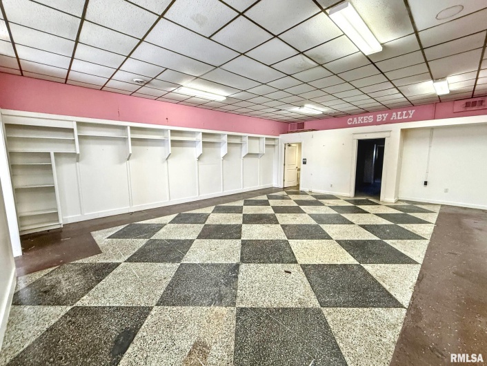 109 MONROE Street, Herrin, Illinois 62948, 0 , 0 ,0,Commercial Sale,For Sale,MONROE,0,RMAQC4267529