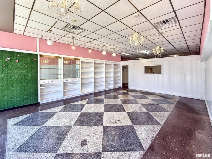 109 MONROE Street, Herrin, Illinois 62948, 0 , 0 ,0,Commercial Sale,For Sale,MONROE,0,RMAQC4267529