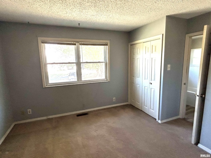 744 CARDINAL Road, Carbondale, Illinois 62901, 3 Bedrooms Bedrooms, 0 ,1 BathroomBathrooms,Residential,For Sale,CARDINAL,0,RMAEB459787