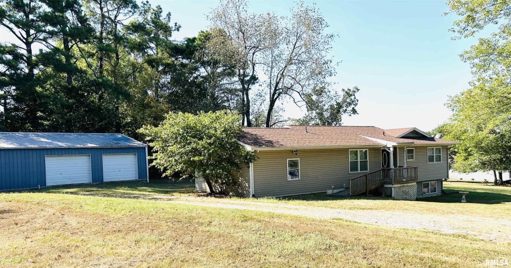 744 CARDINAL Road, Carbondale, Illinois 62901, 3 Bedrooms Bedrooms, 0 ,1 BathroomBathrooms,Residential,For Sale,CARDINAL,0,RMAEB459787