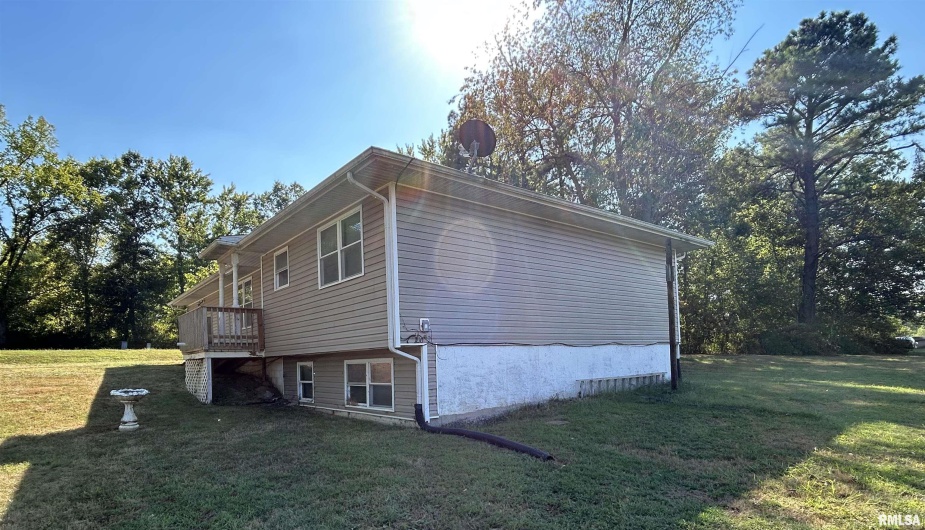 744 CARDINAL Road, Carbondale, Illinois 62901, 3 Bedrooms Bedrooms, 0 ,1 BathroomBathrooms,Residential,For Sale,CARDINAL,0,RMAEB459787
