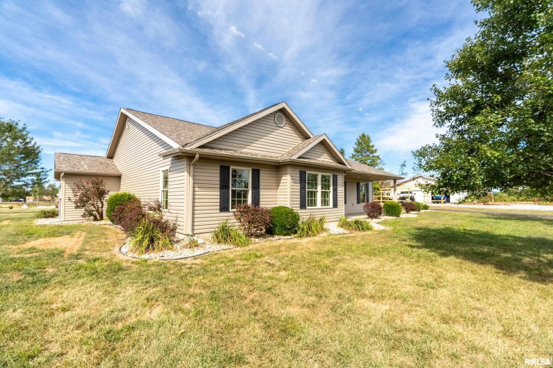 12852 Quarter Horse Road, Marion, Illinois 62959, 3 Bedrooms Bedrooms, 0 ,2 BathroomsBathrooms,Residential,For Sale,Quarter Horse,0,RMAQC4266930