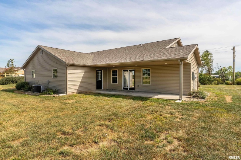 12852 Quarter Horse Road, Marion, Illinois 62959, 3 Bedrooms Bedrooms, 0 ,2 BathroomsBathrooms,Residential,For Sale,Quarter Horse,0,RMAQC4266930