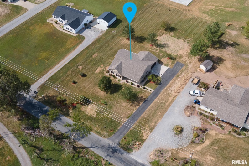 12852 Quarter Horse Road, Marion, Illinois 62959, 3 Bedrooms Bedrooms, 0 ,2 BathroomsBathrooms,Residential,For Sale,Quarter Horse,0,RMAQC4266930