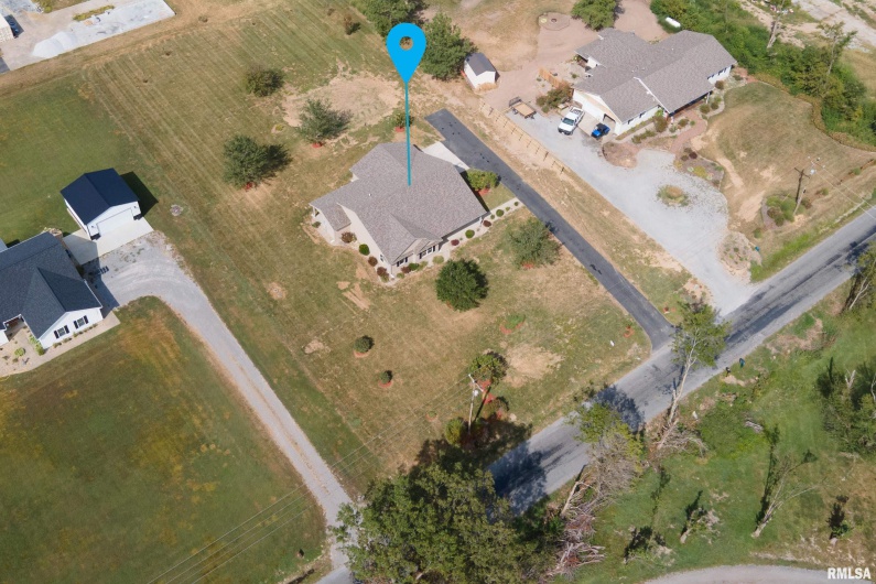 12852 Quarter Horse Road, Marion, Illinois 62959, 3 Bedrooms Bedrooms, 0 ,2 BathroomsBathrooms,Residential,For Sale,Quarter Horse,0,RMAQC4266930