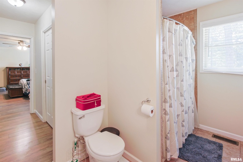 402 WILSON Street, Herrin, Illinois 62948, 4 Bedrooms Bedrooms, 0 ,2 BathroomsBathrooms,Residential,For Sale,WILSON,0,RMAEB459790